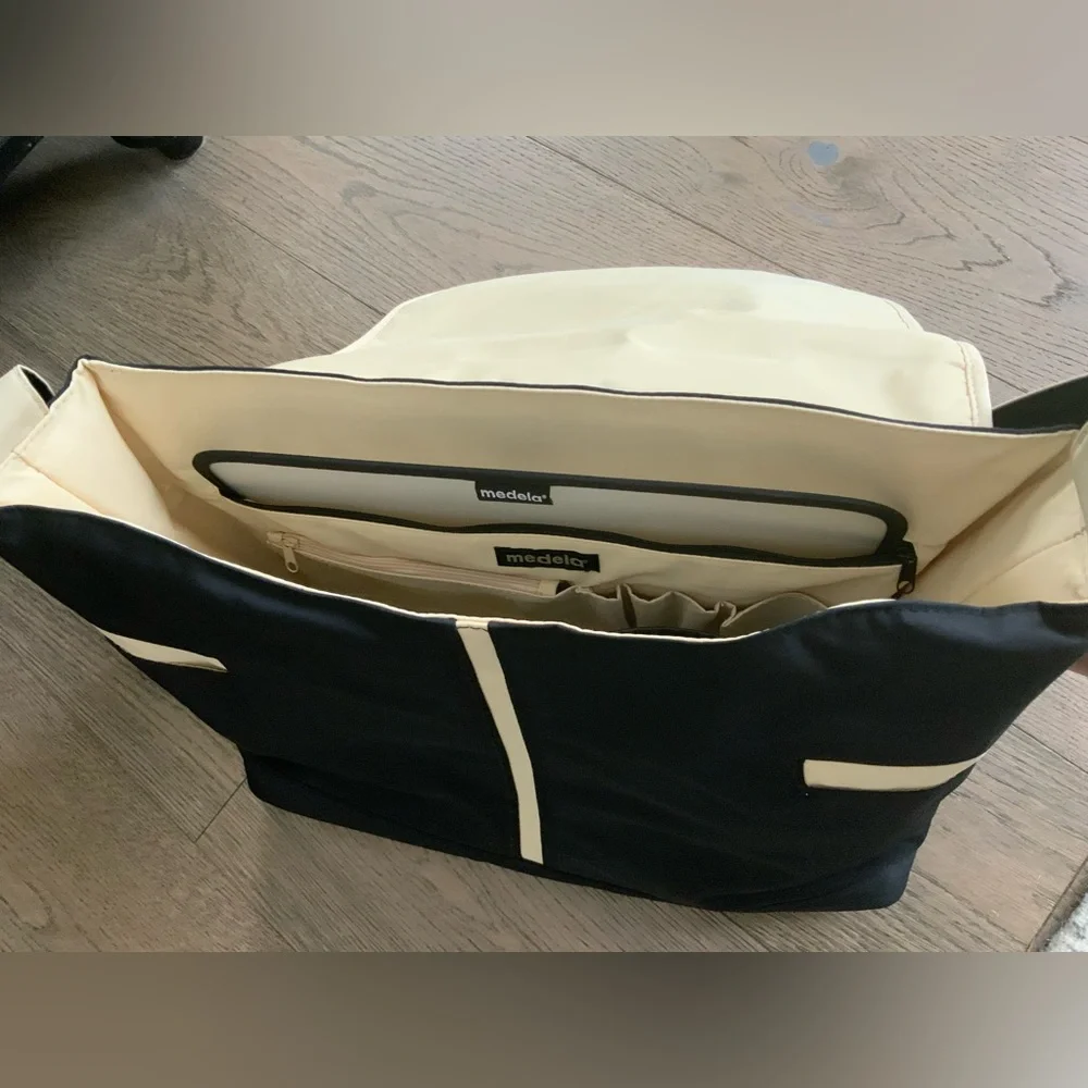 Medea Pumping Bag, Black and Tan.